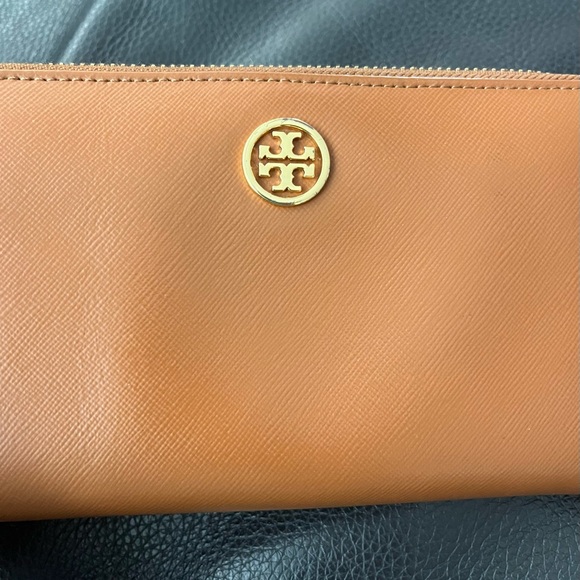 Tory Burch Brown Leather Zip-Around Wallet - Picture 2 of 16